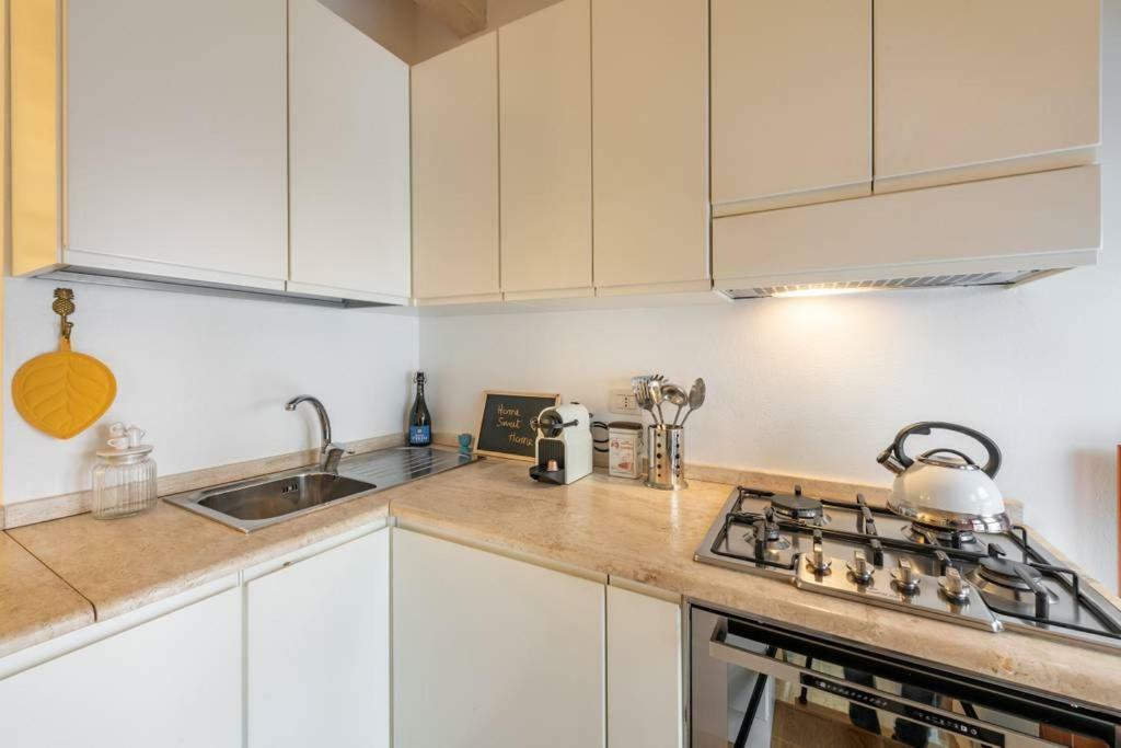 Mirti Boutique Apartment Heart Кальярі Екстер'єр фото